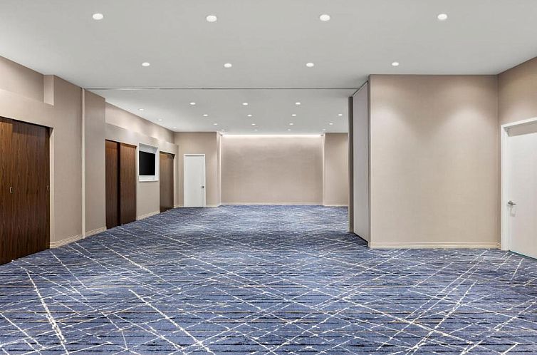 Residence Inn by Marriott The Bronx at Metro Center Atrium