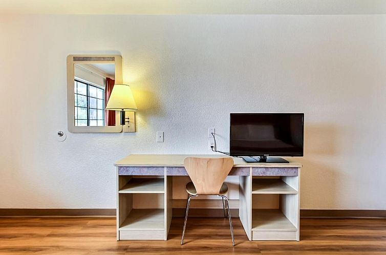 Motel 6-Salinas, CA - North Monterey Area