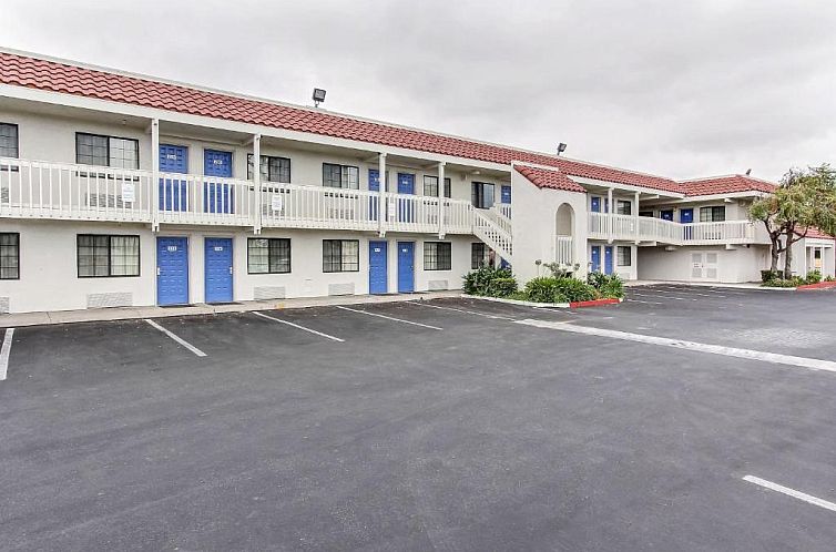 Motel 6-Salinas, CA - North Monterey Area