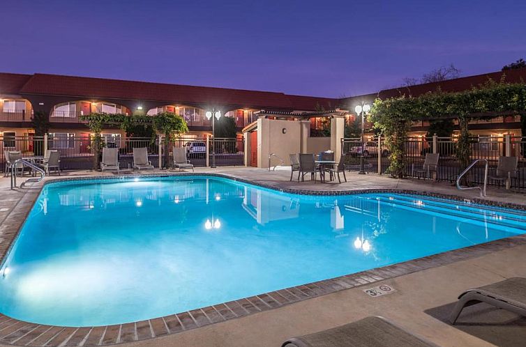 Laurel Inn & Conference Center