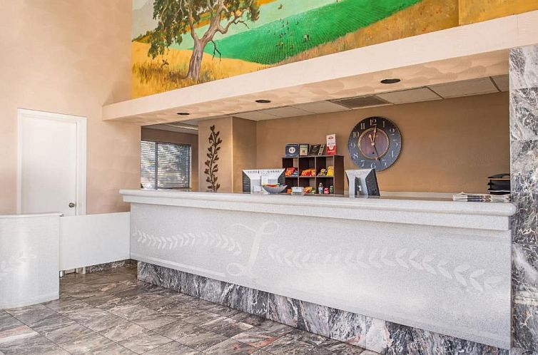 Laurel Inn & Conference Center