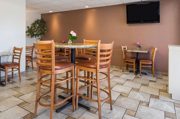 Laurel Inn & Conference Center