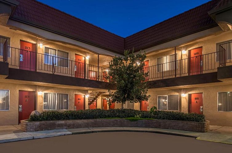 Laurel Inn & Conference Center