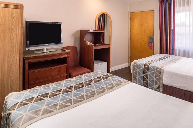 Laurel Inn & Conference Center