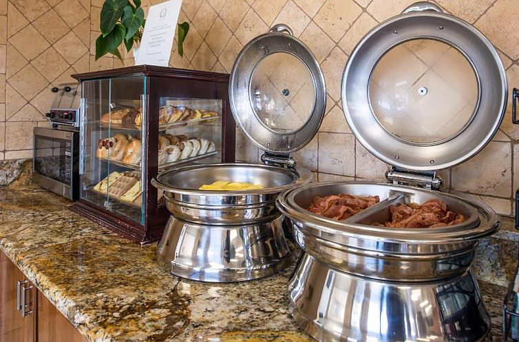 Laurel Inn & Conference Center