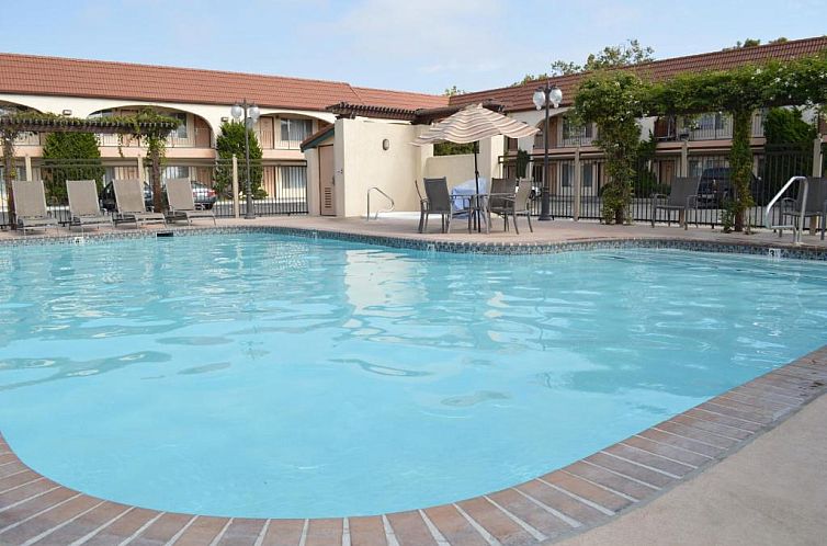Laurel Inn & Conference Center