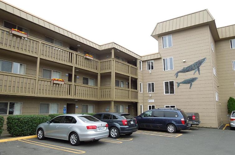 Ebb Tide Oceanfront Inn