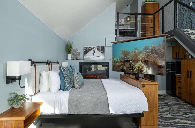 The Seaside Oceanfront Inn