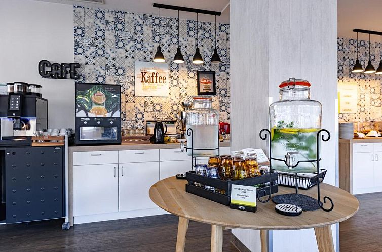 Novum Hotel Mariella Airport