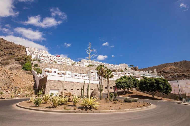 Granada II Apartments