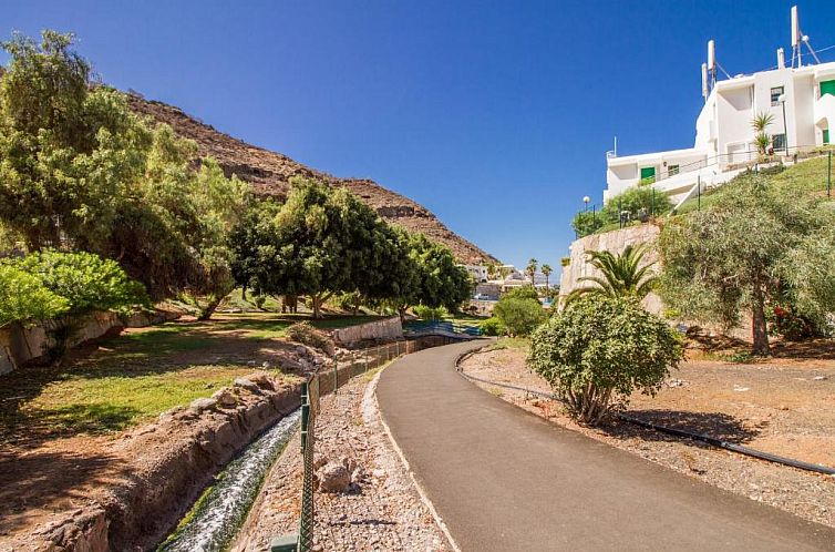 Granada II Apartments