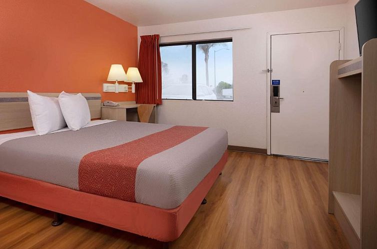 Motel 6-Santa Maria, CA