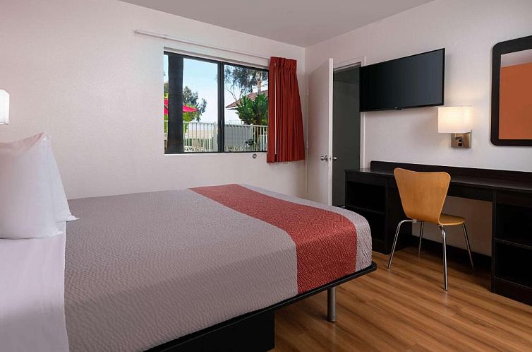 Motel 6-Santa Maria, CA