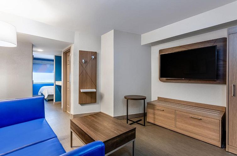 Holiday Inn Express Hotel Clearwater East - ICOT Center, an 