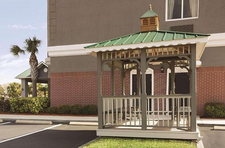 Country Inn & Suites by Radisson, St. Petersburg - Clearwate