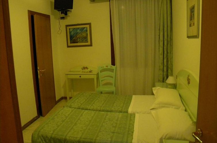 Hotel Adua