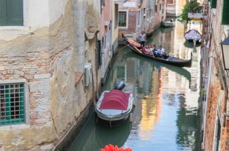 Dimora Al Doge Beato vista canale