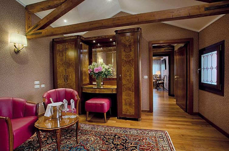 Hotel Santa Chiara