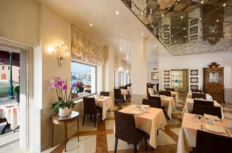 Hotel Santa Chiara