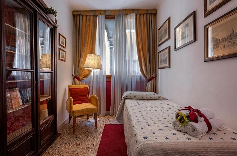 Paste Apartment