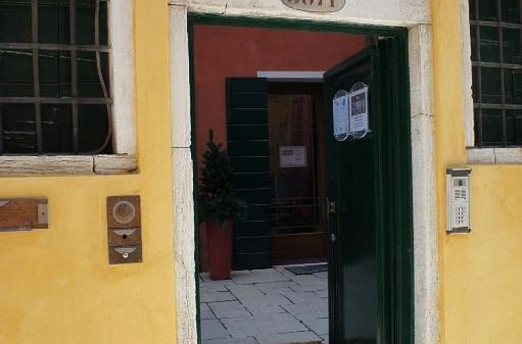 Guest house 81098504 - Bed and Breakfast Veneto / Venice - B&B Venezia In Suite & Apartments