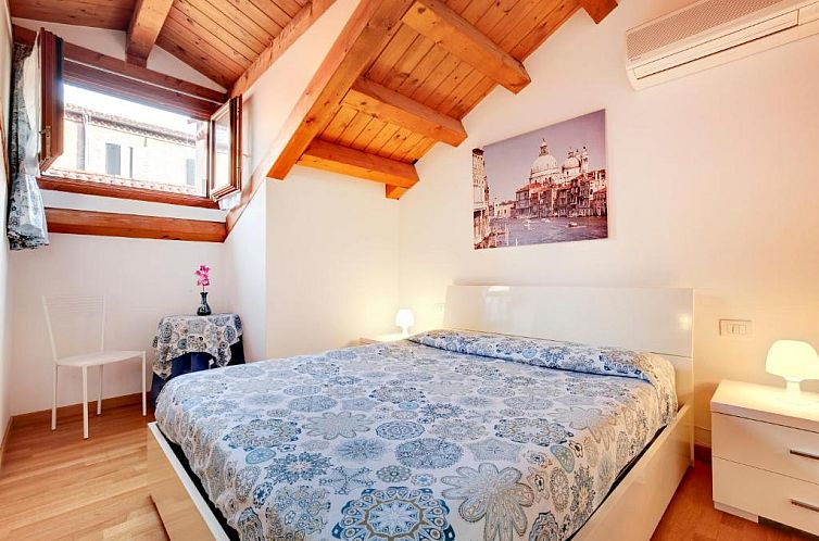 Lagoon Apartment