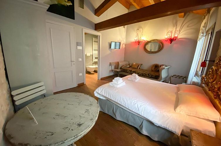 Rosso Charm B&B