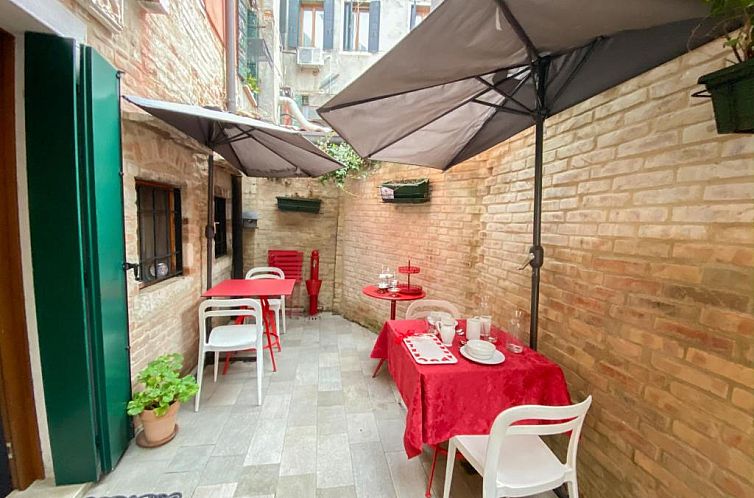 Rosso Charm B&B