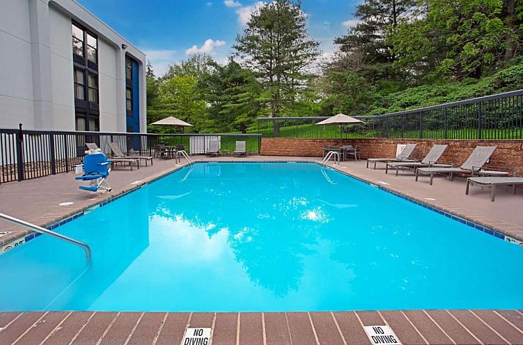 Hampton Inn State College