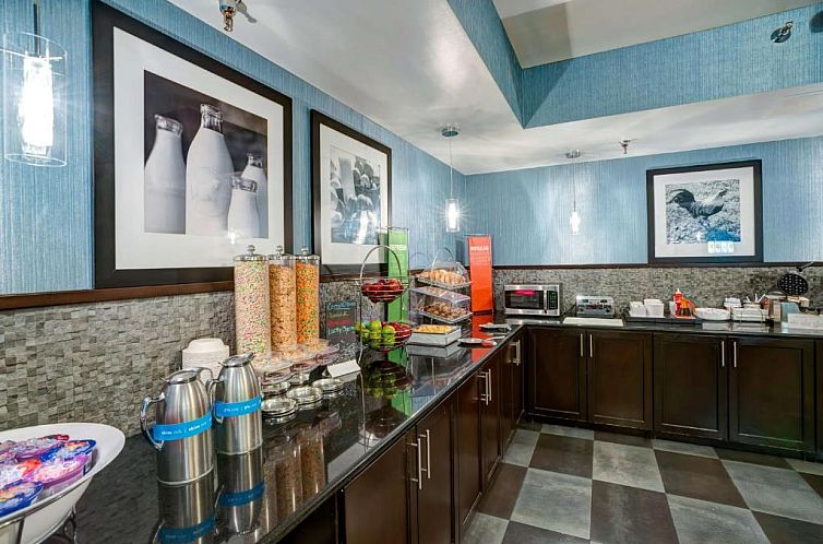 Hampton Inn State College