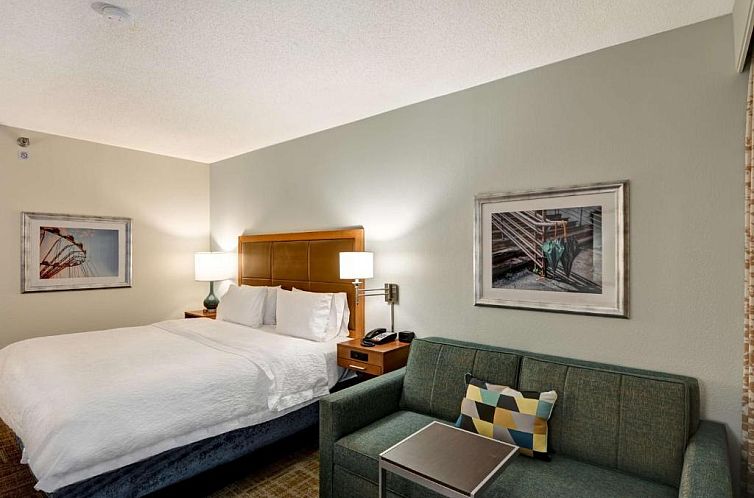 Hampton Inn State College