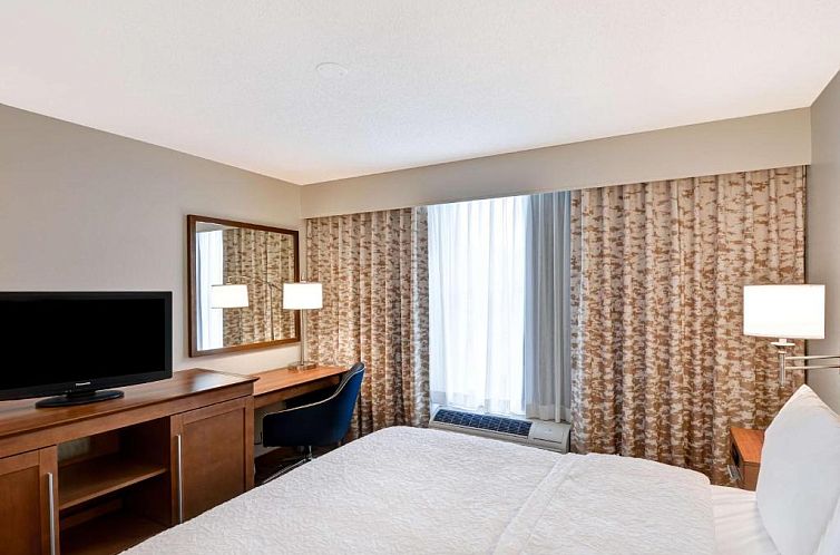 Hampton Inn State College