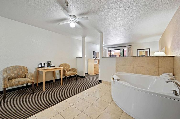 Best Western Plus Executive Inn & Suites