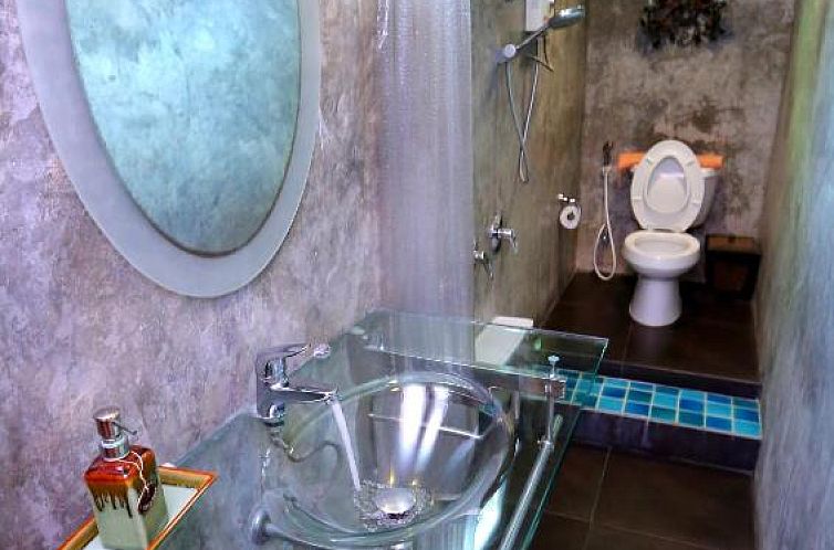 Love Bridge House บ้านสะพานรัก