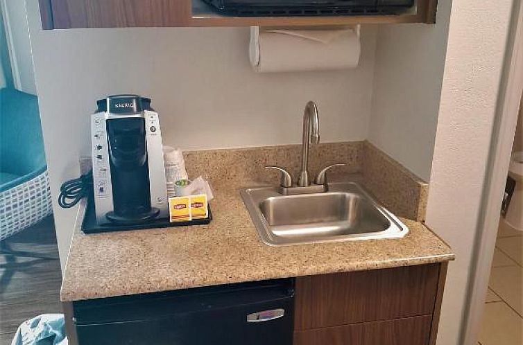 Holiday Inn Express Hotel & Suites Raleigh North - Wake Fore