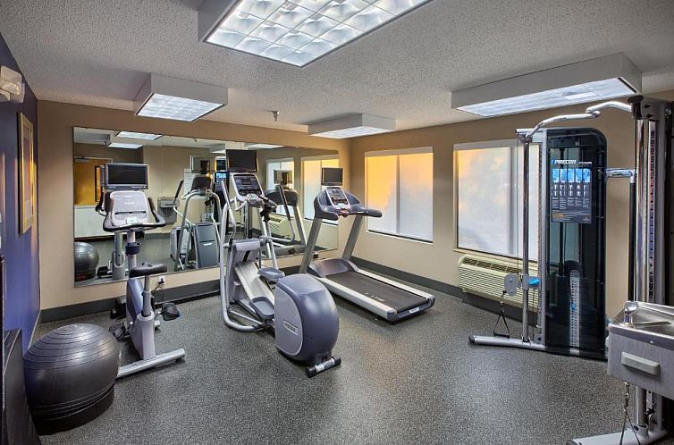 Holiday Inn Express Hotel & Suites Raleigh North - Wake Fore