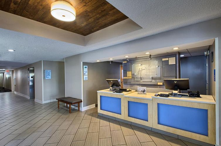 Holiday Inn Express Hotel & Suites Raleigh North - Wake Fore