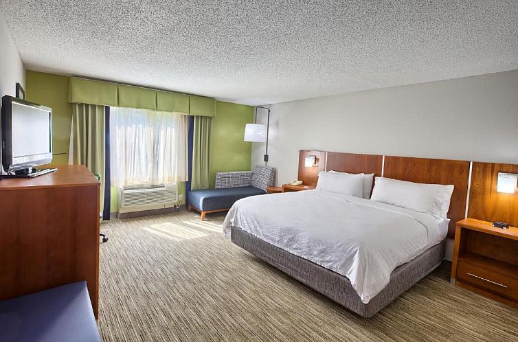 Holiday Inn Express Hotel & Suites Raleigh North - Wake Fore