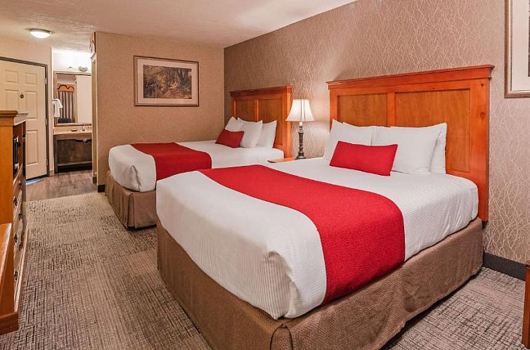 Best Western Plus Rivershore Hotel