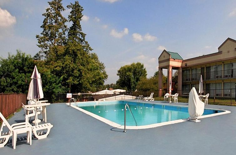 Quality Inn & Suites York