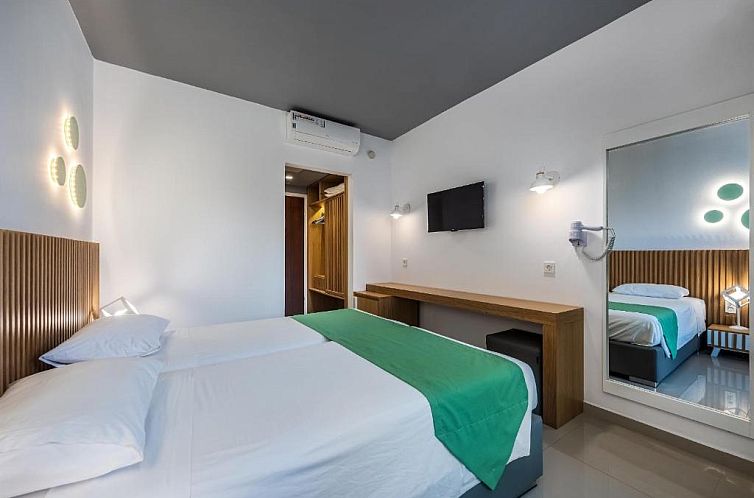 Zeus Hotel
