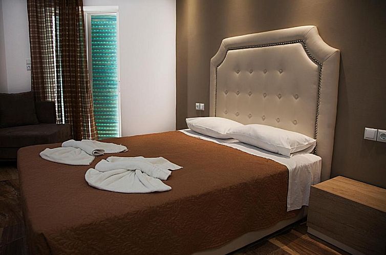 Zeus Hotel