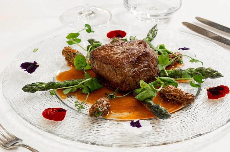 Victor's Residenz-Hotel Schloss Berg