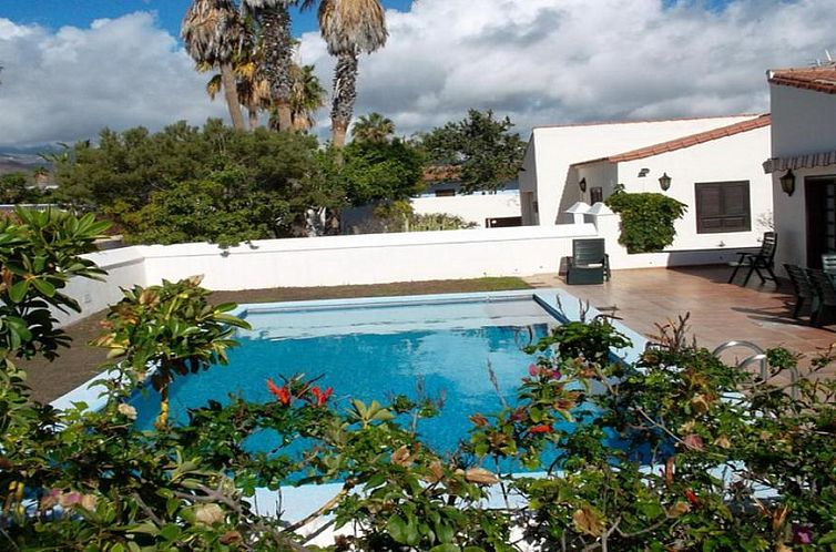 Exclusively located Golf Villa with heated pool