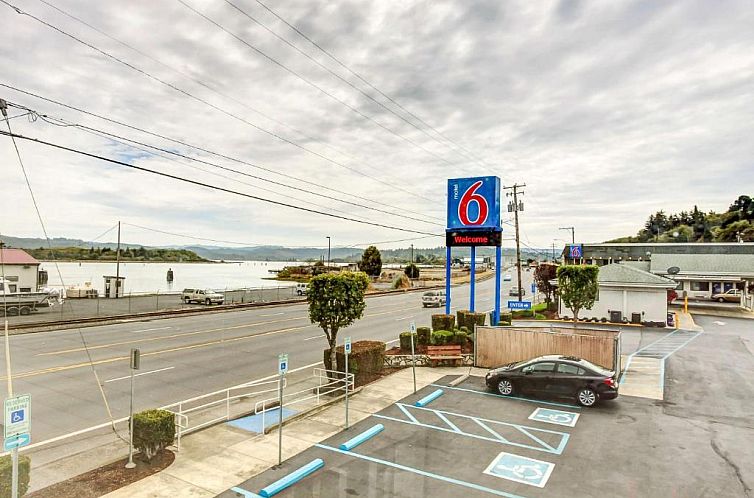 Motel 6-Coos Bay, OR