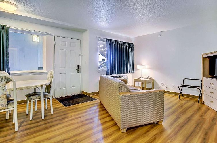 Motel 6-Coos Bay, OR