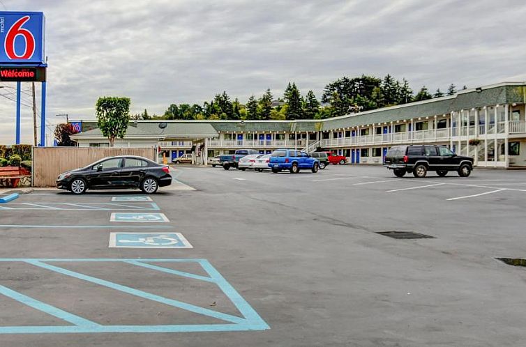 Motel 6-Coos Bay, OR