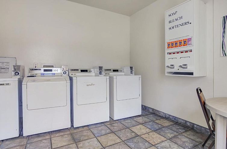 Motel 6-Coos Bay, OR