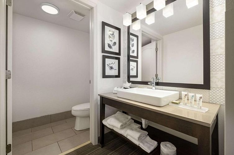 Country Inn & Suites by Radisson, Port Canaveral, FL