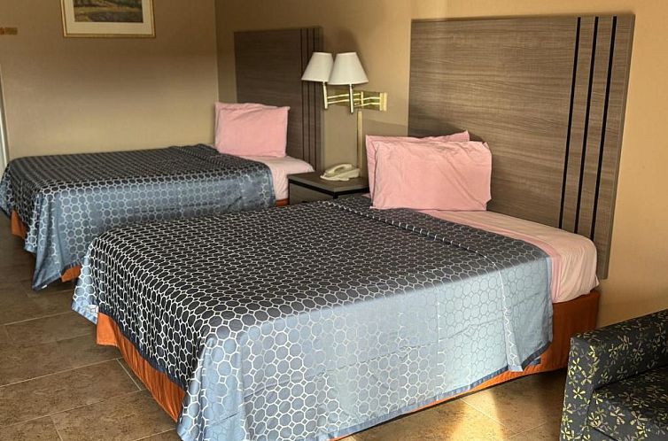 Los Fresnos Inn and Suites